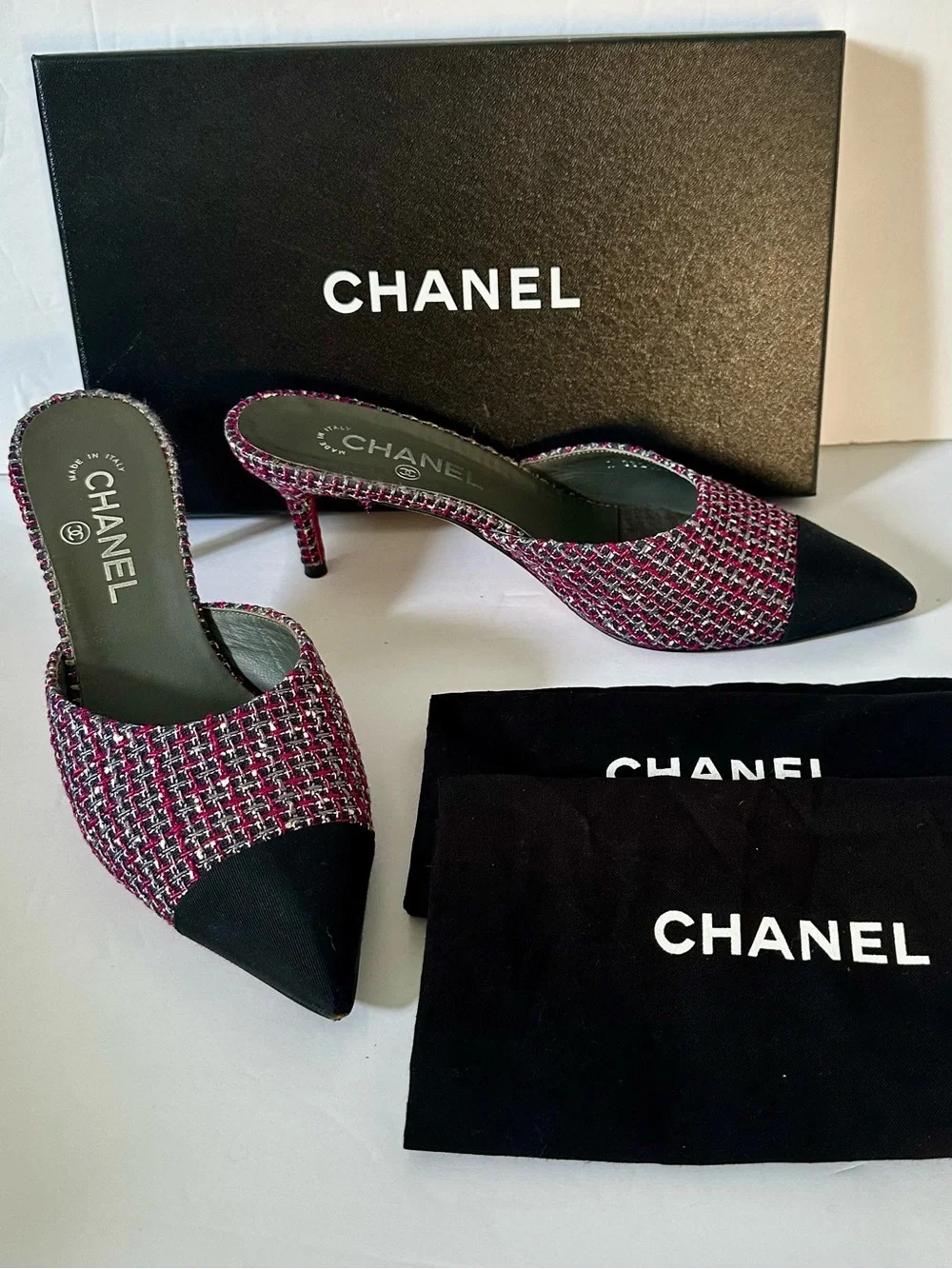 CHANEL slip mules